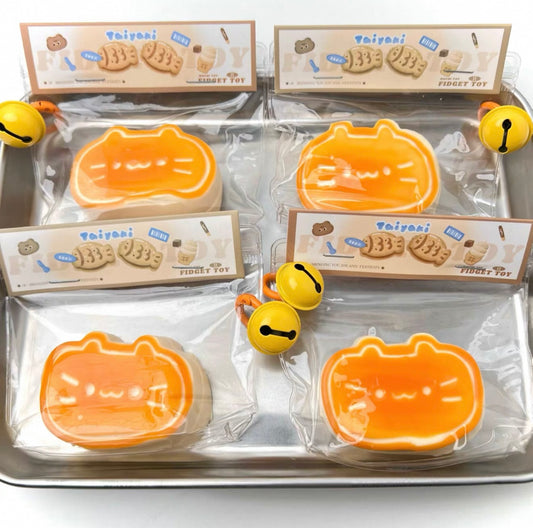 Slow-resilience, squeezable, fun little cat cheese